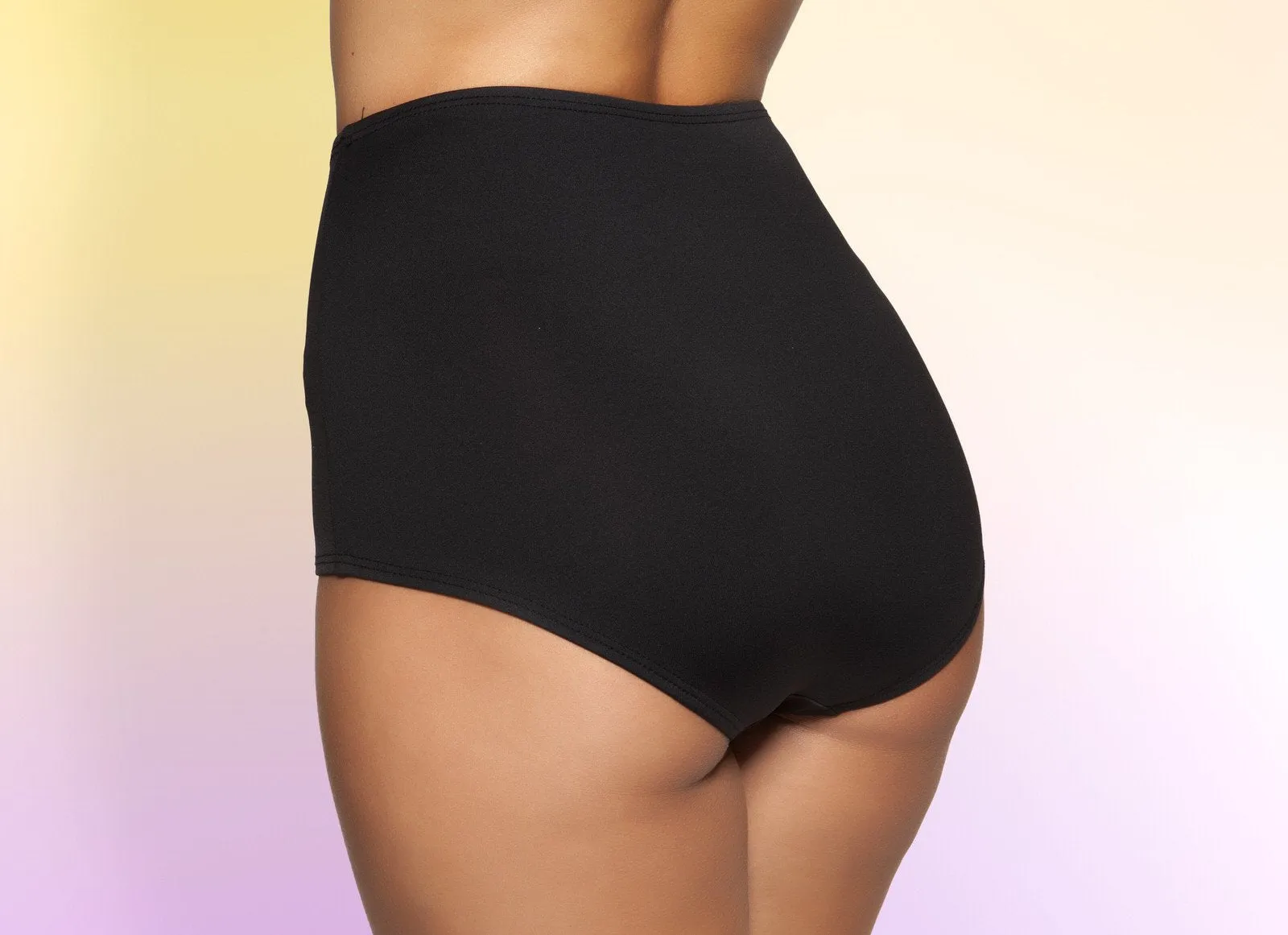 3393 - High Waisted Shorts