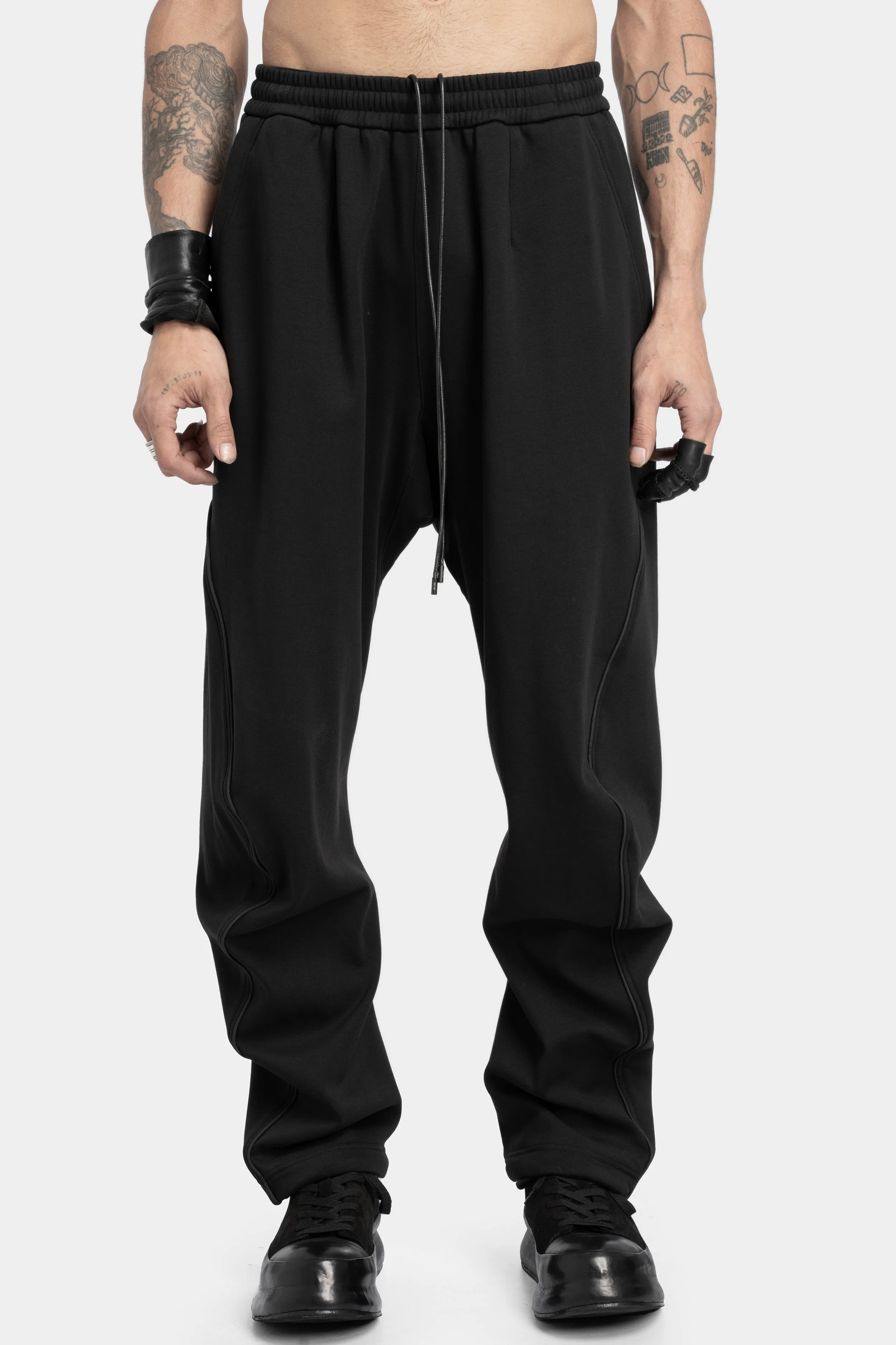 J-cut fleece piped sweatpants