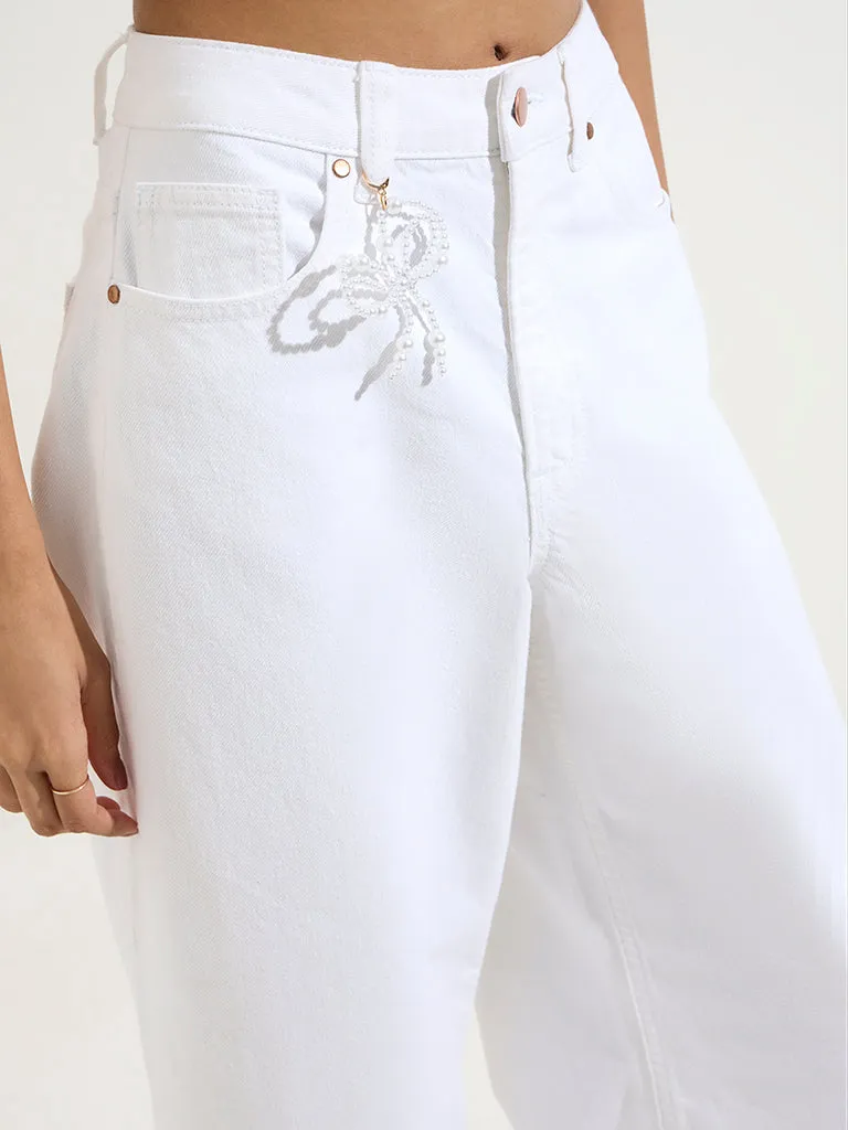 Nuon White Relaxed - Fit High - Rise Jeans